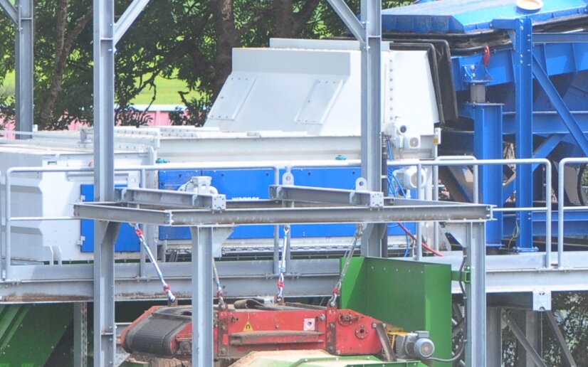 Nichteisenabscheider, Induktionsprinzip, Wirbelstrom, Magnetrotor, elektrische Leitfähigkeit, spezifisches Gewicht, Separierbarkeit, Baureihe 0438-X37, Baureihe 0438-X49, Baureihe 0438-H23, Nichteisen-Metalle, Schwingförderrinne, Wirbelstromscheider, Sortierungstechnologie.