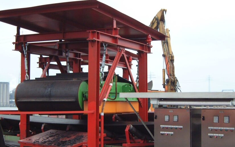 Überbandmagnete, Spann- und Haltemagnete, Magnetscheidebereich, Eisenabscheider, Magnetmaterial, Serienmagneten, Sondermagneten, Produktqualität, Metallerkennung, Metallsortierung